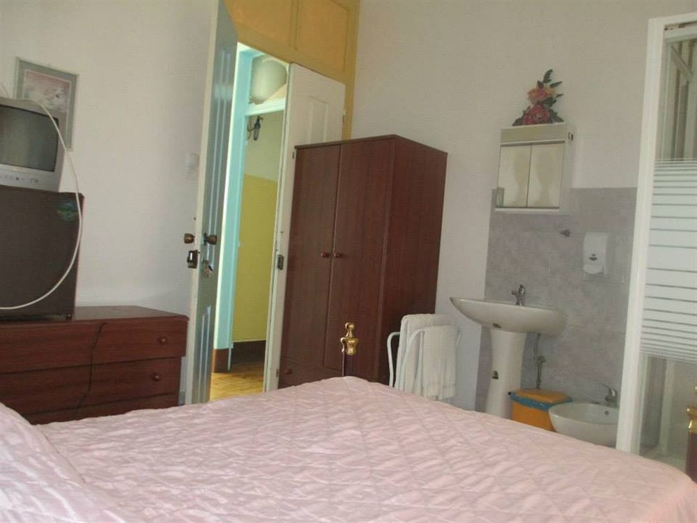 Hostel Pensao Sao Joao Da Praca Lissabon